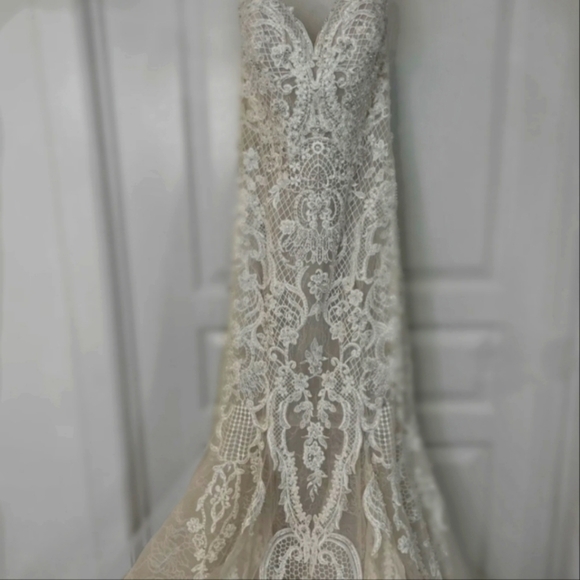 ALLURE BRIDALS GOWN #9601 SIZE 4 Brand New - Never worn with tags - Picture 1 of 14